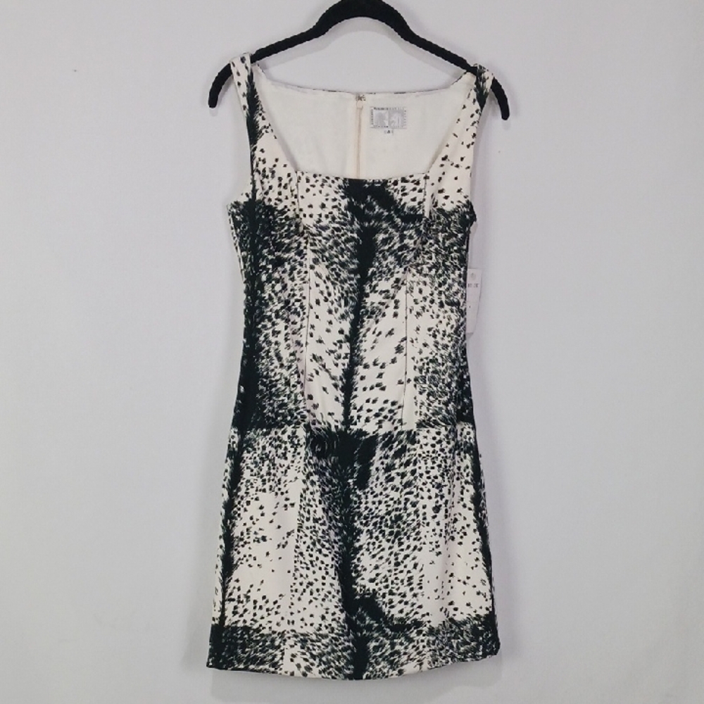 Alberto Makali NWT Gray Animal Print Dress.
